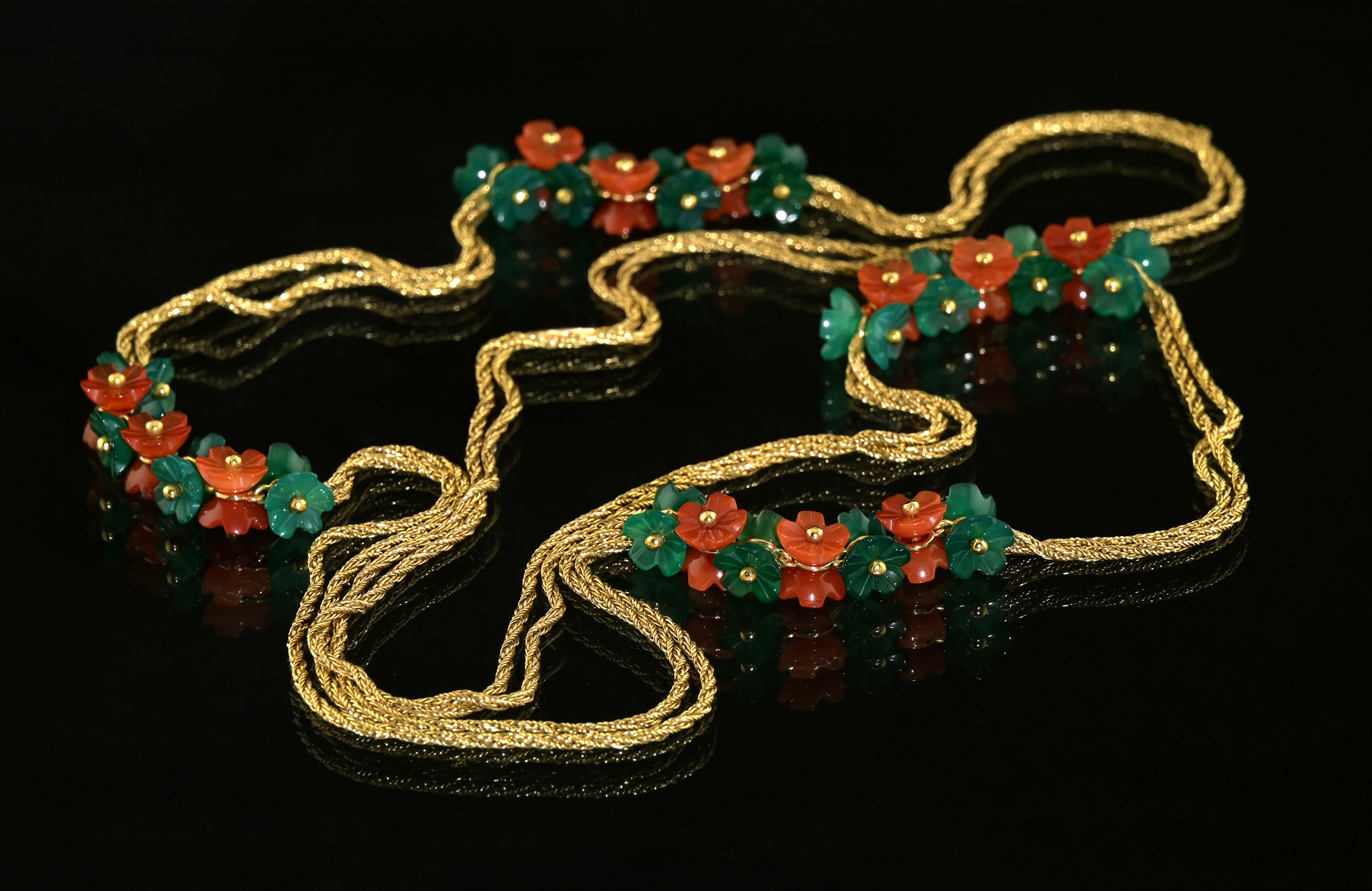 A long necklace by Mellerio