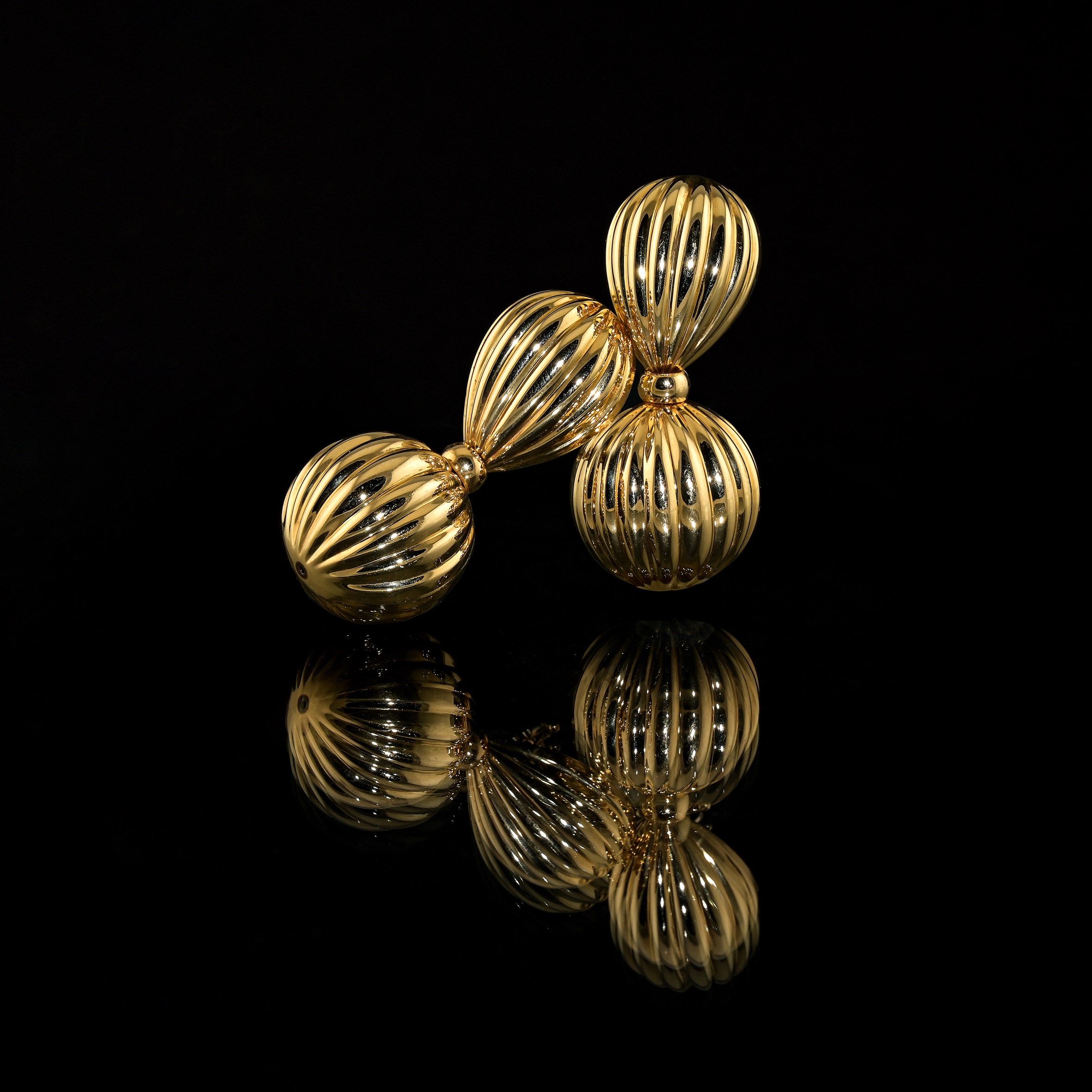 A pair of earrings by Claudio di Pomi